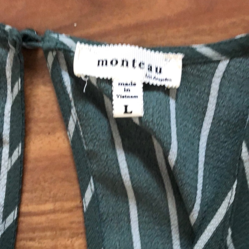 Jumpers - Picture 3 of 4